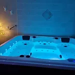 Bed & Breakfast Avec Jacuzzi , Terrasse Amenagée Et Wifi à