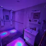 Avec Jacuzzi , Terrasse Amenagée Et Wifi à Westrehem