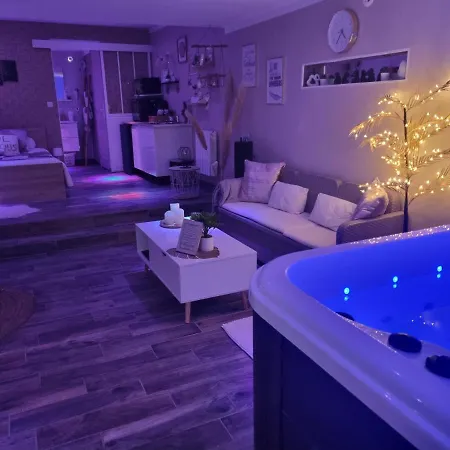 Couette-café D'hôtes Au Plaisir Des Bulles Avec Jacuzzi Privatif *