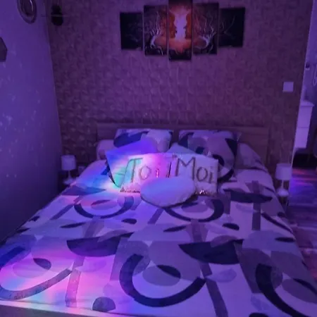 Couette-café D'hôtes Au Plaisir Des Bulles Avec Jacuzzi Privatif *