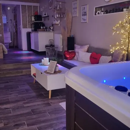 D'hôtes Au Plaisir Des Bulles Avec Jacuzzi Privatif Couette-café