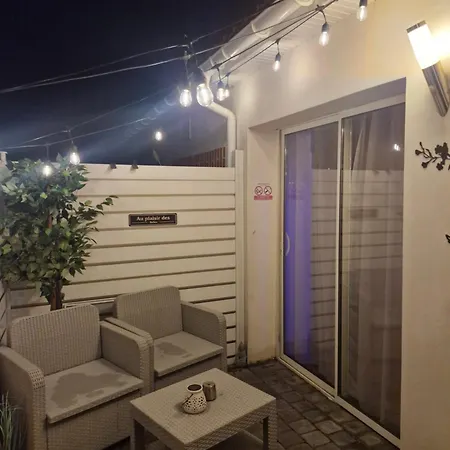 Couette-café Romantique Avec Jacuzzi Privatif Escapade à Deux Westrehem